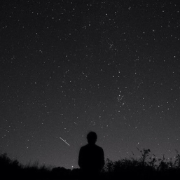 پلی لیست آهنگ هایی که باید تو تنهایی گوش بدید