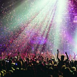 با این میکس برید کنسرت همه خوانندها ( شادمهر عقیلی ،حامیم ، سیروان خسروی ، رضا صادقی ، بهنام بانی ،مجید رضوی ، گرشا رضایی ، اشوان ، ایهام )