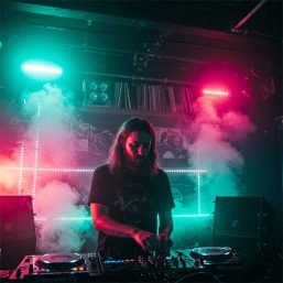 دانلود ریمیکس «رادیو آلیزو ۵۶»