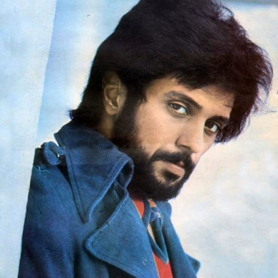 تصویر آلبوم میکس جذاب پاییزی از بهترین آهنگ‌های داریوش؛ مخصوص لحظه‌های تنهایی و آرامش 🍂