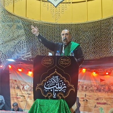تصویر آلبوم کازرون محرم در قاب شبکه 3 سیما با مداحی مهدی دانا